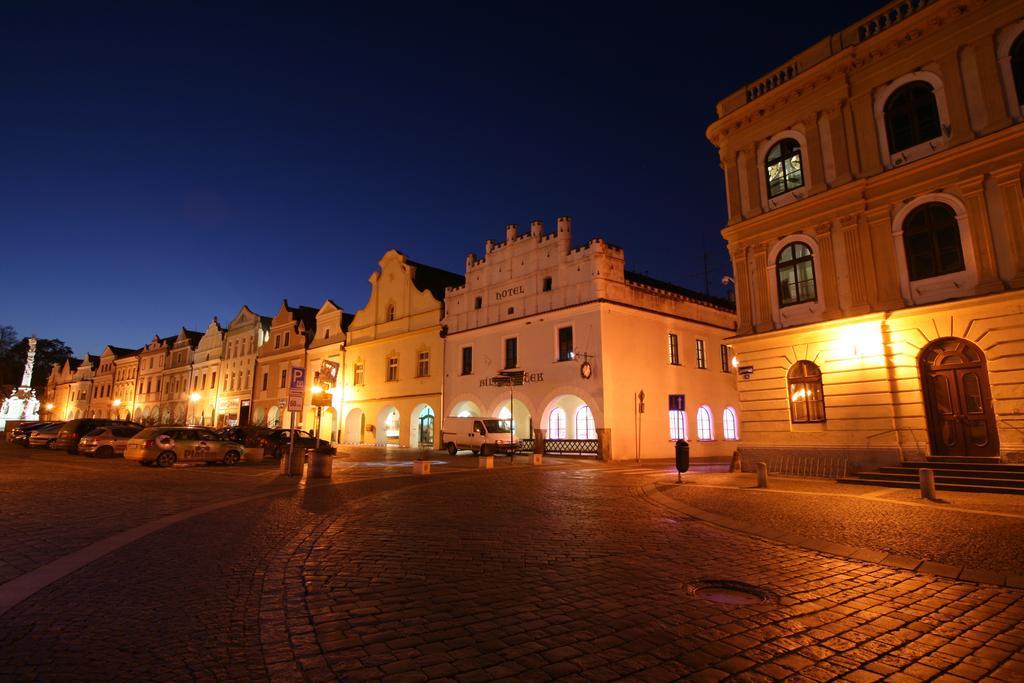 Hotel Bily Konicek Třeboň Exteriör bild