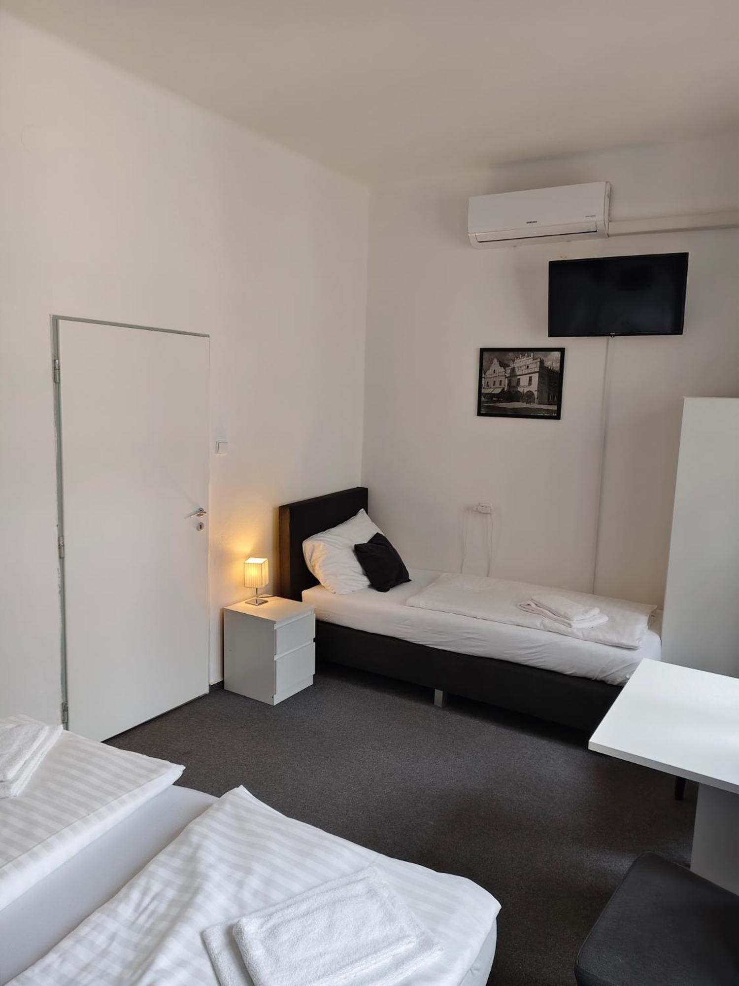 Hotel Bily Konicek Třeboň Exteriör bild
