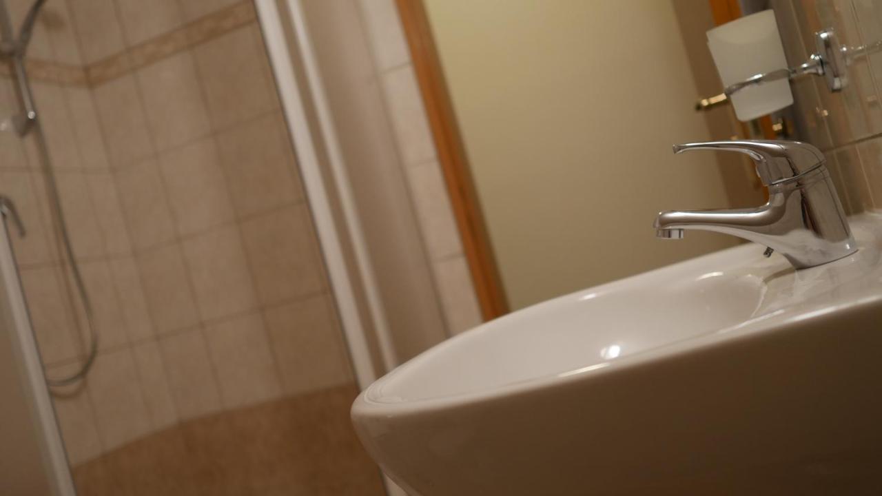 Hotel Bily Konicek Třeboň Exteriör bild