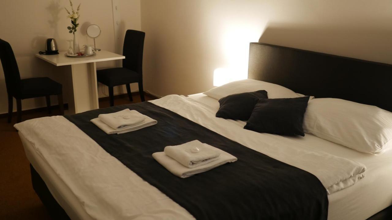Hotel Bily Konicek Třeboň Exteriör bild
